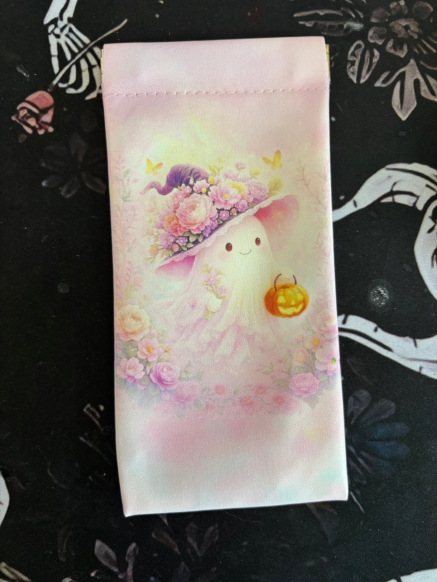 👓 Spooky Cases 👻🖤
