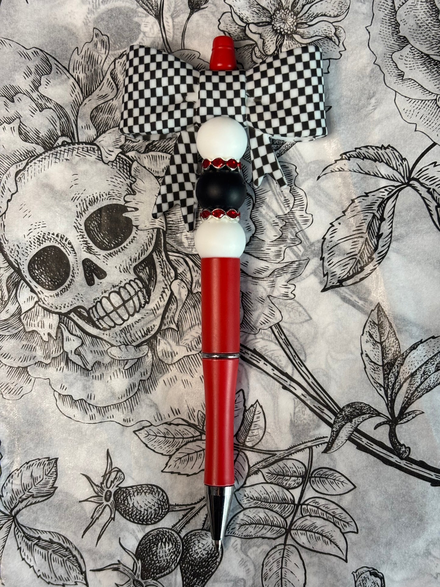 Checkered Bow Pen