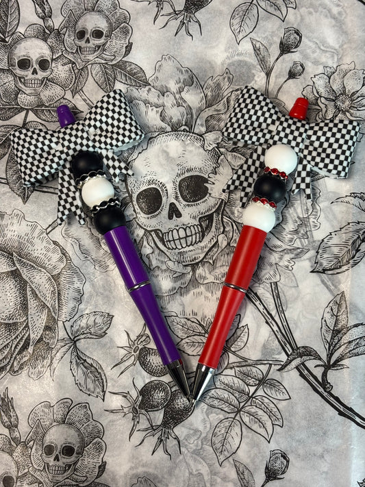 Checkered Bow Pen